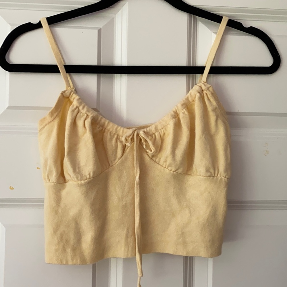 CROPPED YELLOW TANK EMORY PARK BRAND SIZE M